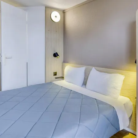 Premiere Classe Lyon Est Aeroport Exupery Hotel