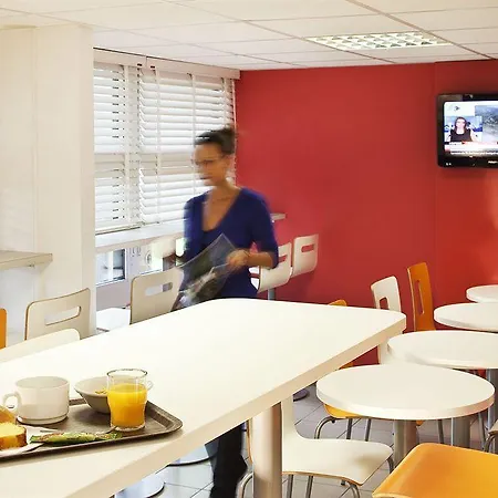 Premiere Classe Lyon Est Aeroport Exupery Hotel Saint-Laurent-de-Mure