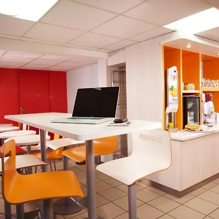 Premiere Classe Lyon Est Aeroport Exupery Hotel Saint-Laurent-de-Mure