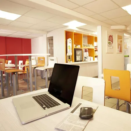 Premiere Classe Lyon Est Aeroport Exupery Saint-Laurent-de-Mure
